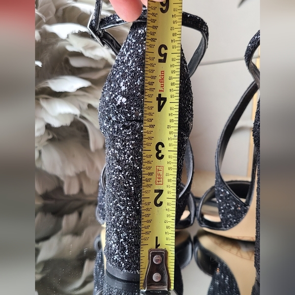 Jewel by Badgley Mischka sandals - Picture 7 of 7